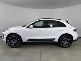 2026 Porsche Macan - Image 9 of 31