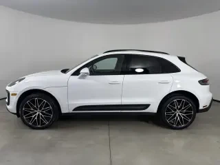 2026 Porsche Macan - Image 13 of 31