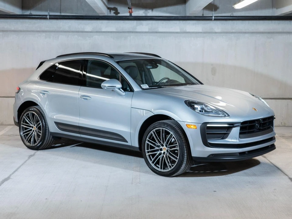 2026 Porsche Macan - Image 7 of 27