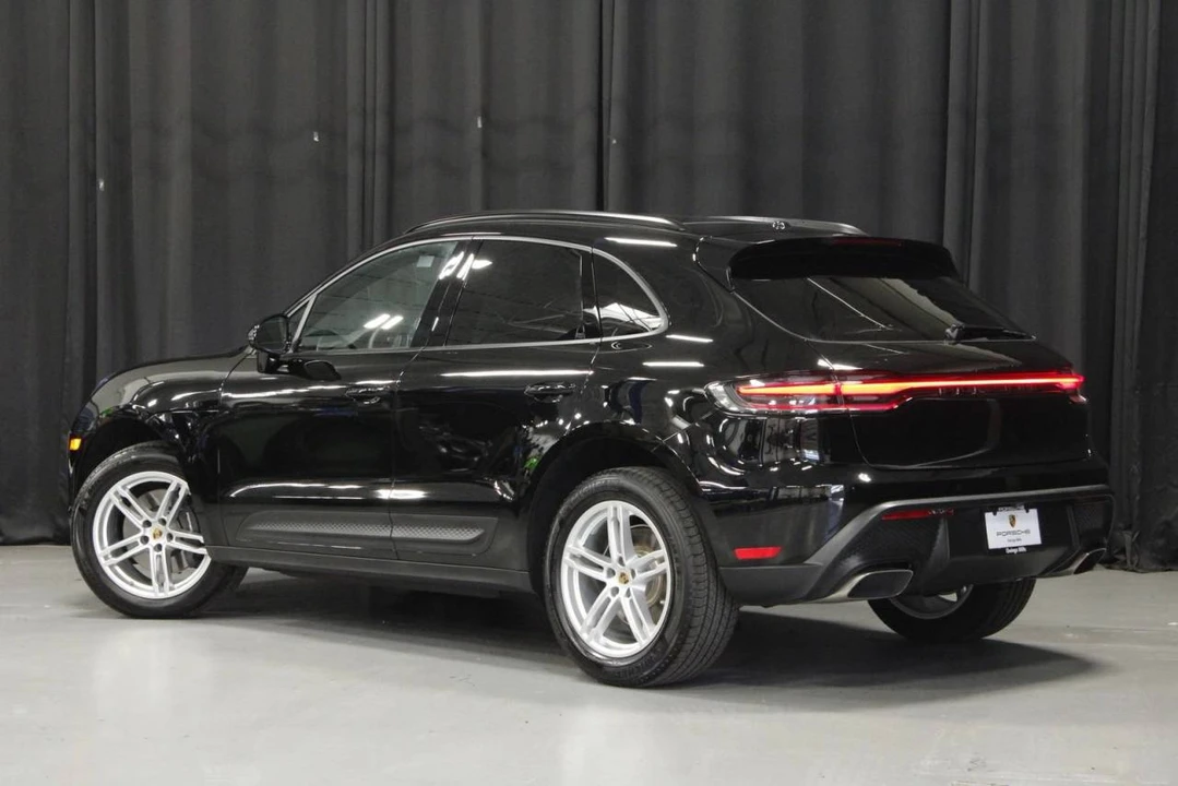 2026 Porsche Macan Electric - Image 5 of 5