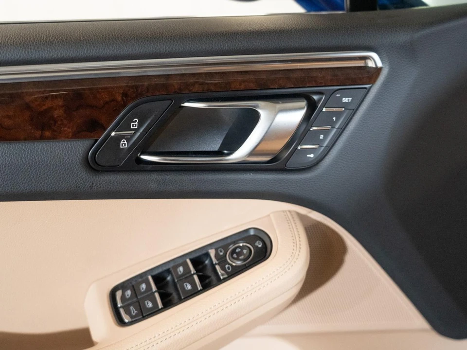 2026 Porsche Macan - Image 20 of 30