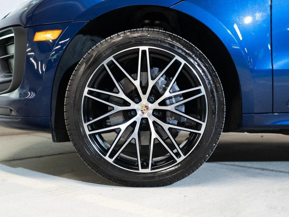 2026 Porsche Macan - Image 11 of 30