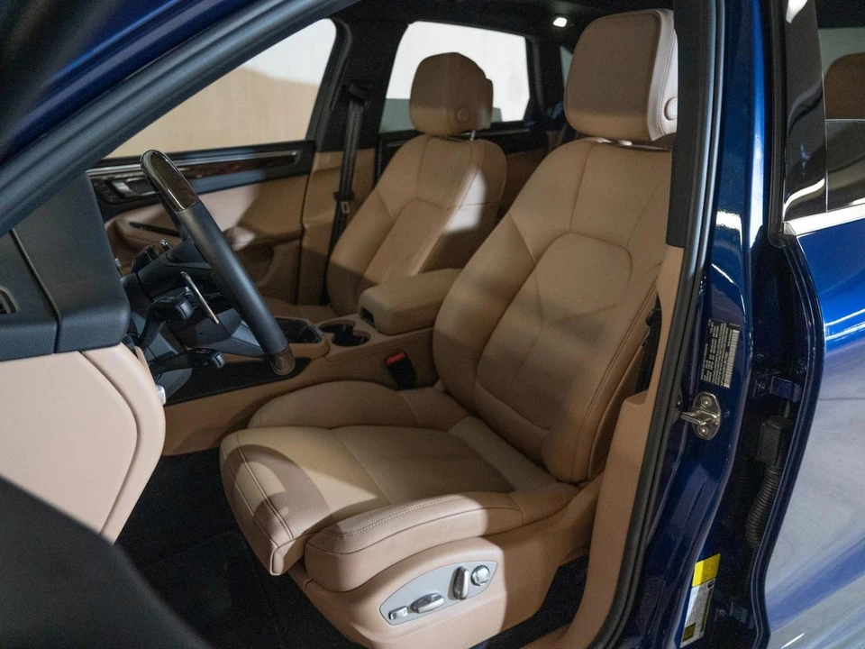 2026 Porsche Macan - Image 5 of 30