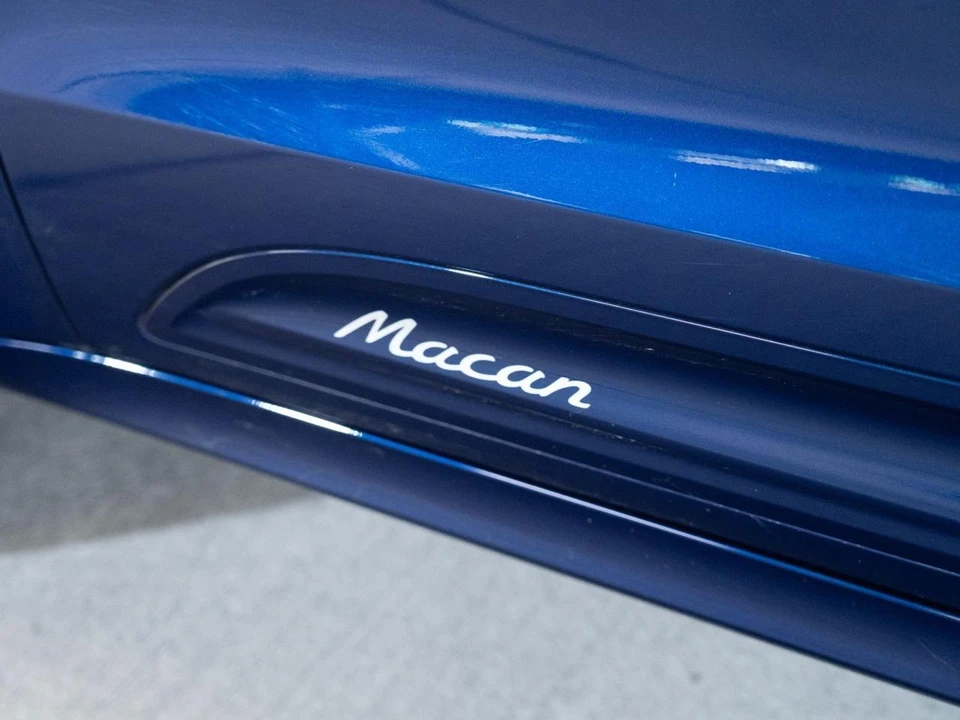 2026 Porsche Macan - Image 12 of 30