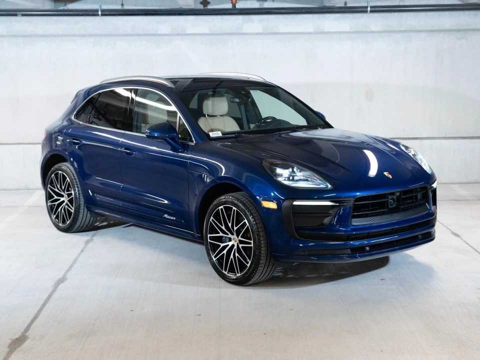 2026 Porsche Macan - Image 7 of 30