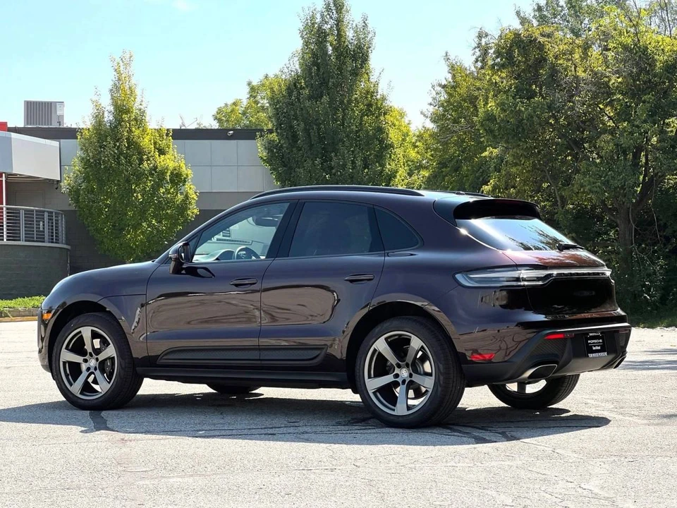 2026 Porsche Macan Electric - Image 3 of 4