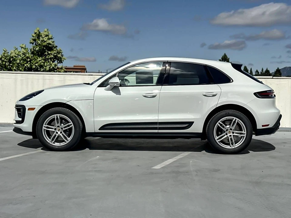2026 Porsche Macan Electric - Image 2 of 4
