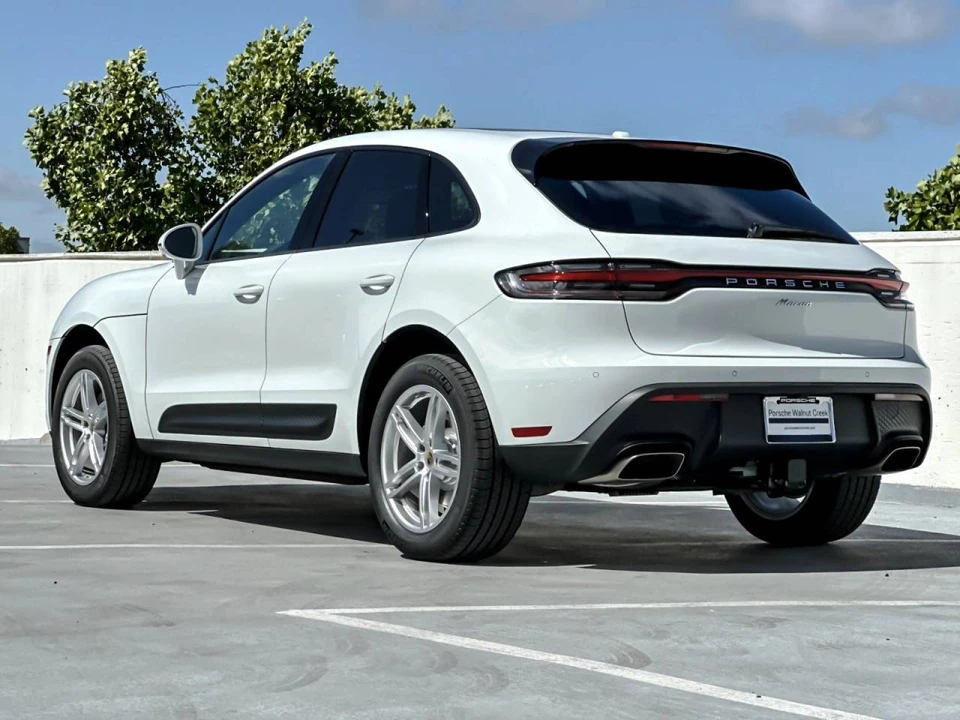 2026 Porsche Macan Electric - Image 3 of 4