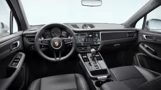 2026 Porsche Macan - Image 29 of 31