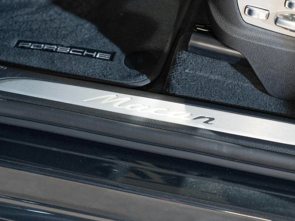 2026 Porsche Macan - Image 12 of 29