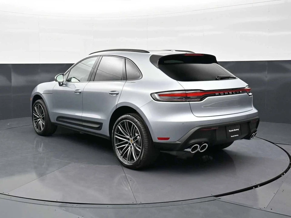2026 Porsche Macan Electric - Image 3 of 5