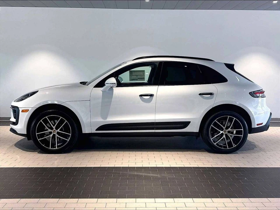 2026 Porsche Macan Electric - Image 2 of 5