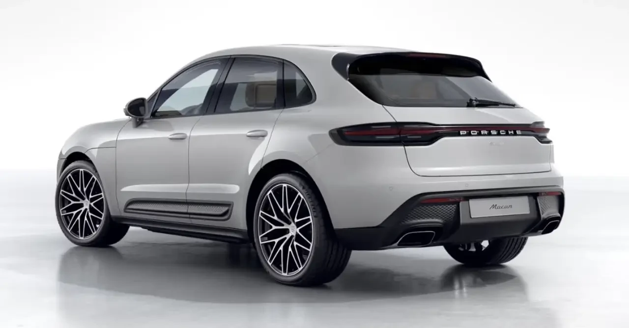 2026 Porsche Macan - Image 24 of 31