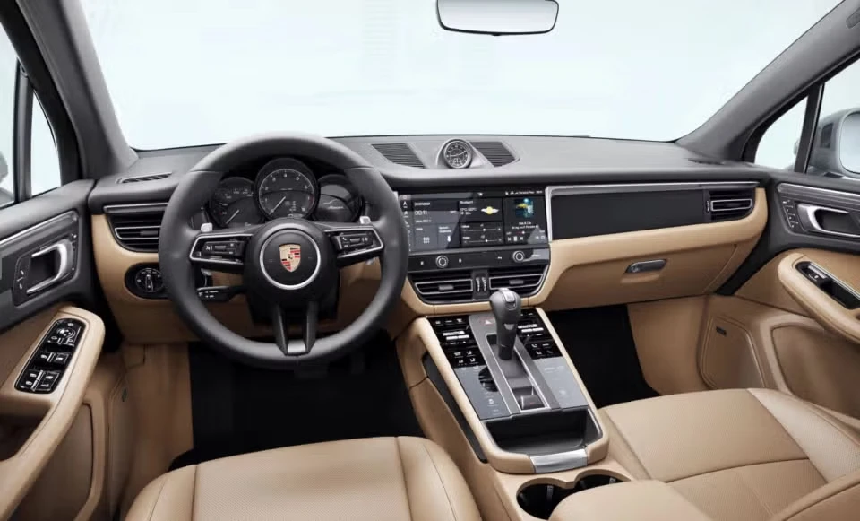 2026 Porsche Macan - Image 27 of 31