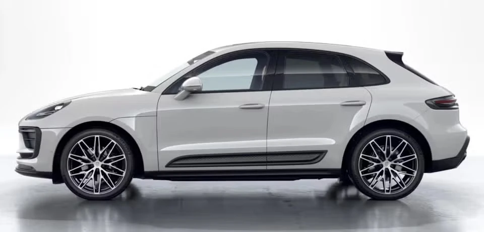 2026 Porsche Macan - Image 11 of 31