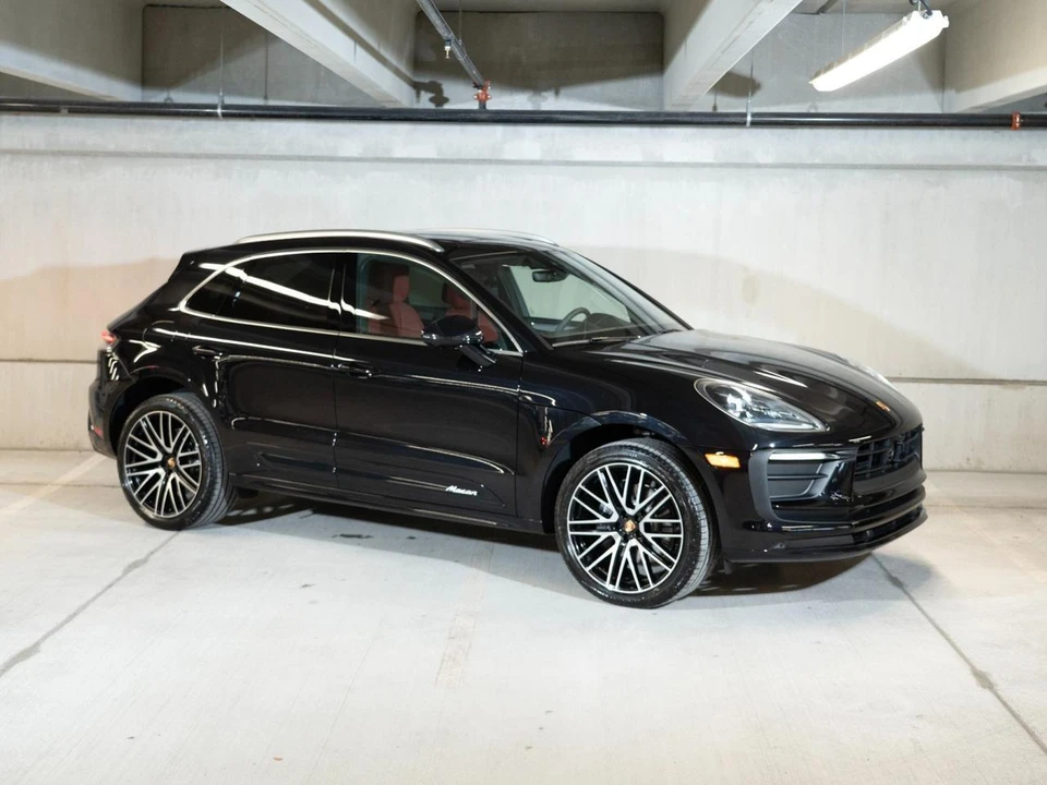 2026 Porsche Macan Electric - Image 7 of 29
