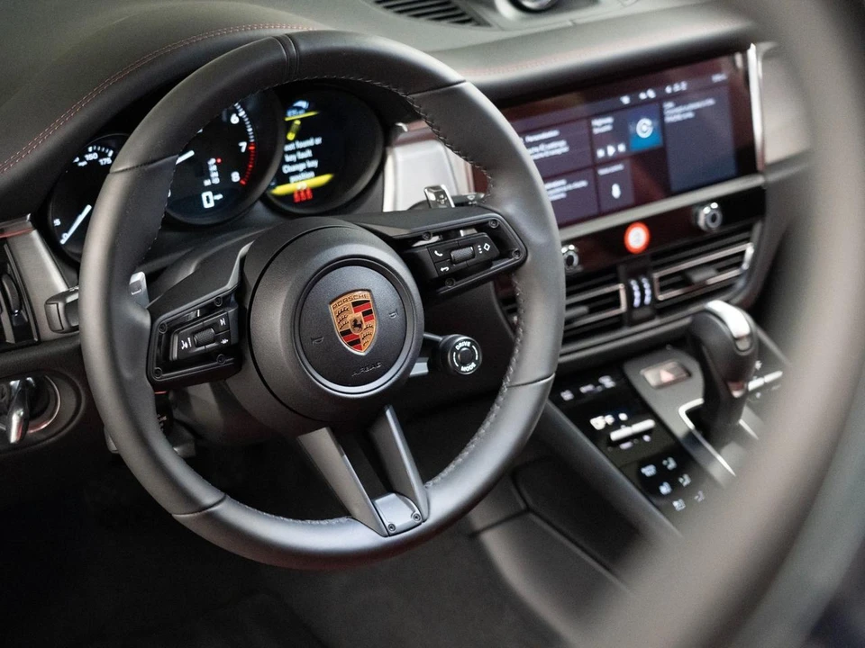 2026 Porsche Macan Electric - Image 15 of 29