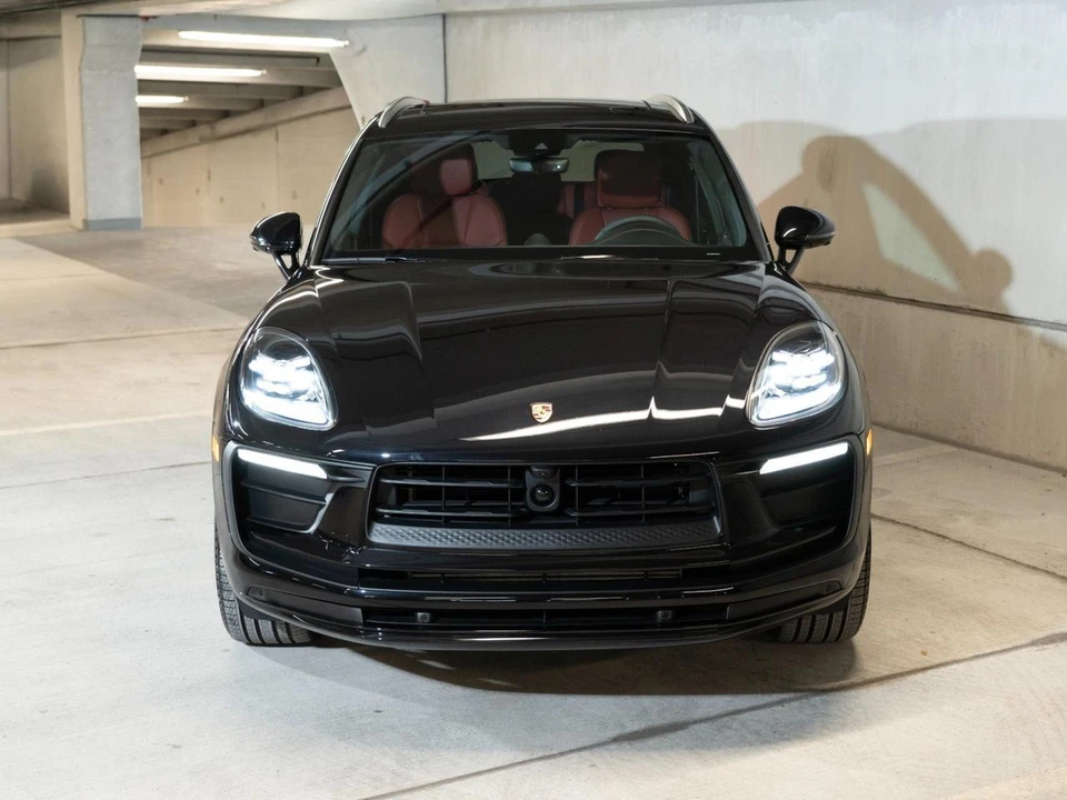 2026 Porsche Macan Electric - Image 6 of 29