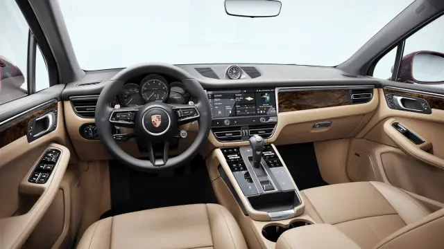 2026 Porsche Macan - Image 30 of 31
