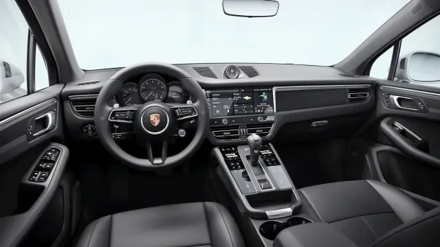 2026 Porsche Macan - Image 30 of 31