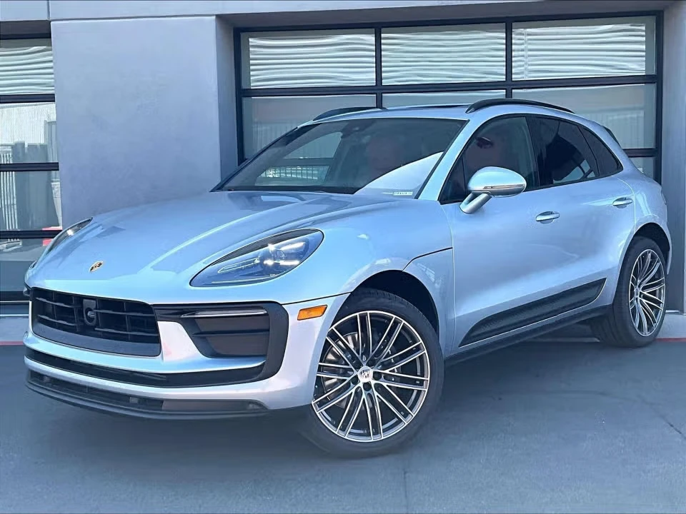 2026 Porsche Macan Electric - Image 3 of 31