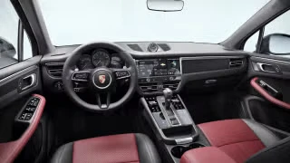 2026 Porsche Macan - Image 25 of 31