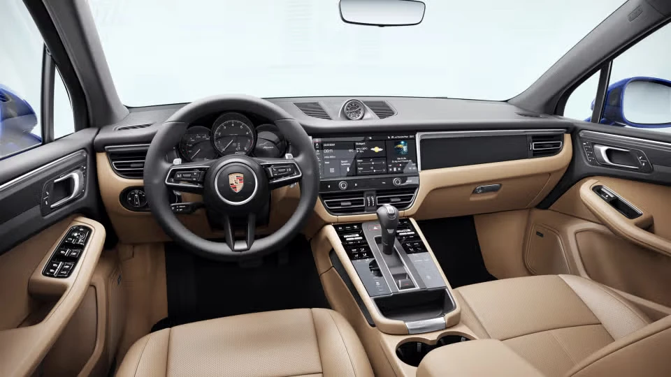 2026 Porsche Macan - Image 27 of 31