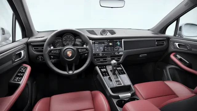 2026 Porsche Macan - Image 30 of 31