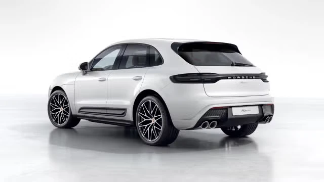 2026 Porsche Macan - Image 18 of 31