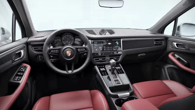 2026 Porsche Macan - Image 26 of 31