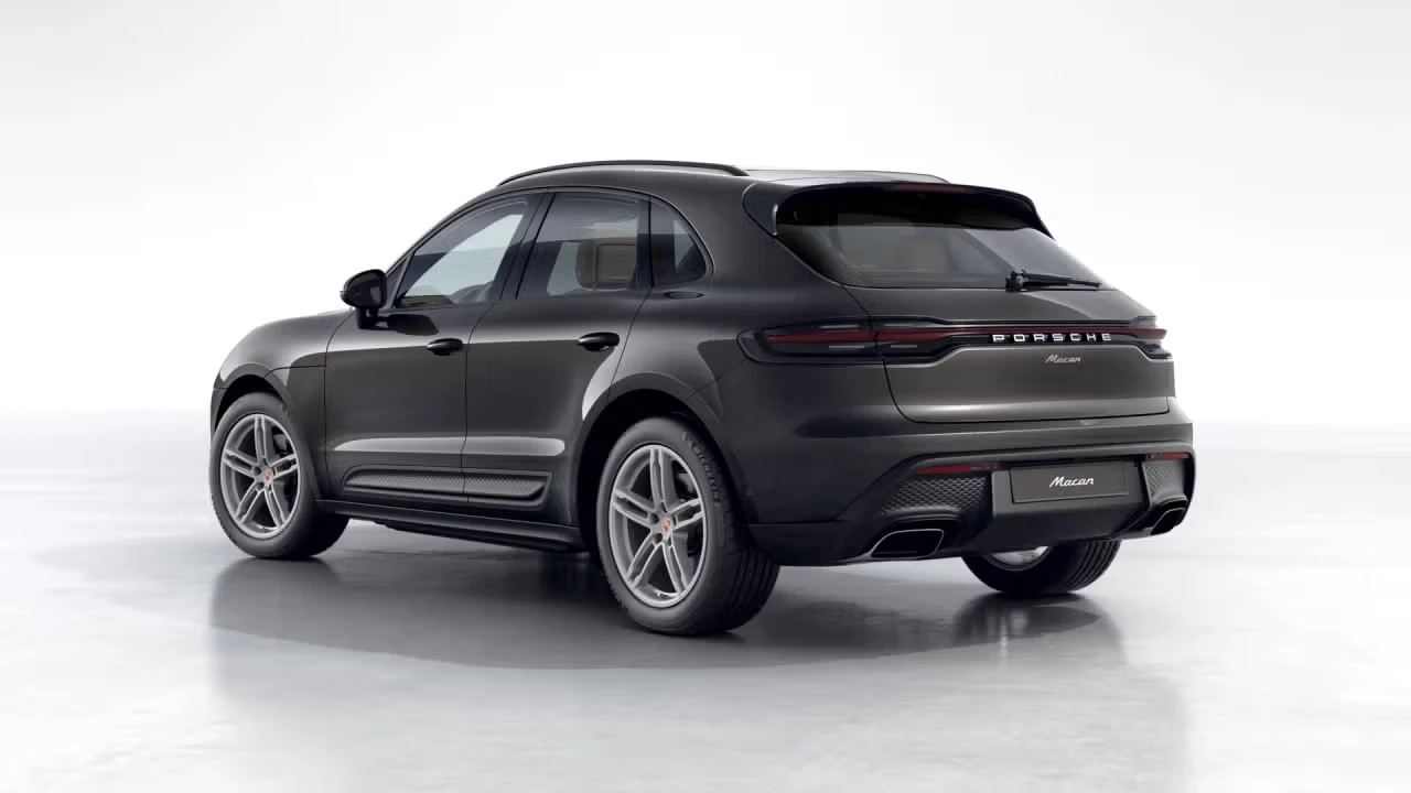 2026 Porsche Macan - Image 20 of 31