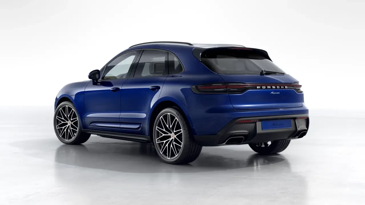 2026 Porsche Macan - Image 24 of 31