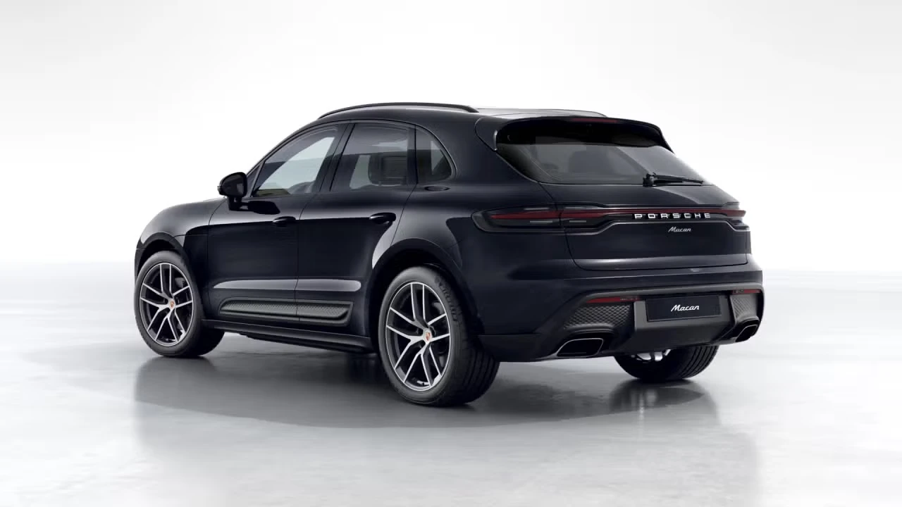 2026 Porsche Macan - Image 20 of 31
