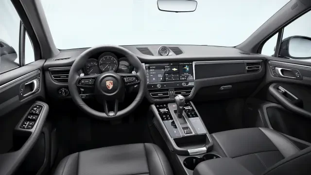 2026 Porsche Macan - Image 30 of 31