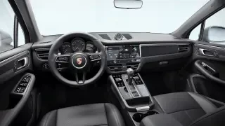 2026 Porsche Macan - Image 29 of 31