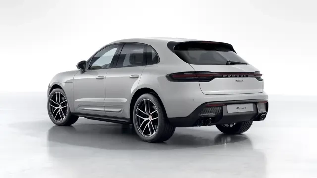 2026 Porsche Macan - Image 22 of 31
