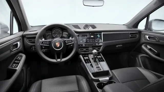 2026 Porsche Macan - Image 30 of 31