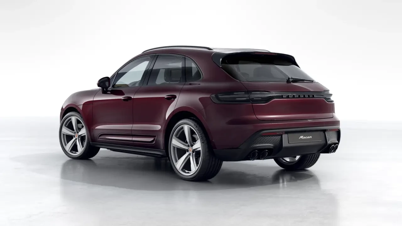 2026 Porsche Macan - Image 24 of 31