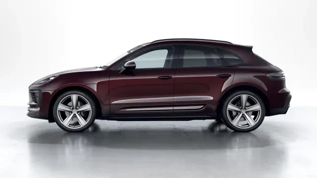 2026 Porsche Macan - Image 14 of 31