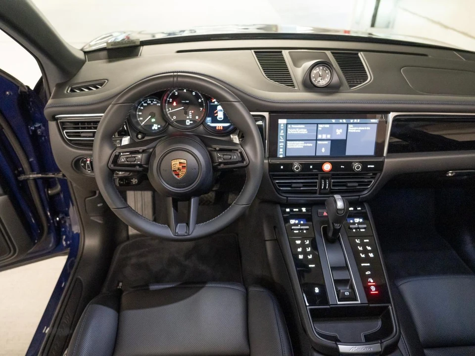 2026 Porsche Macan Electric - Image 27 of 28