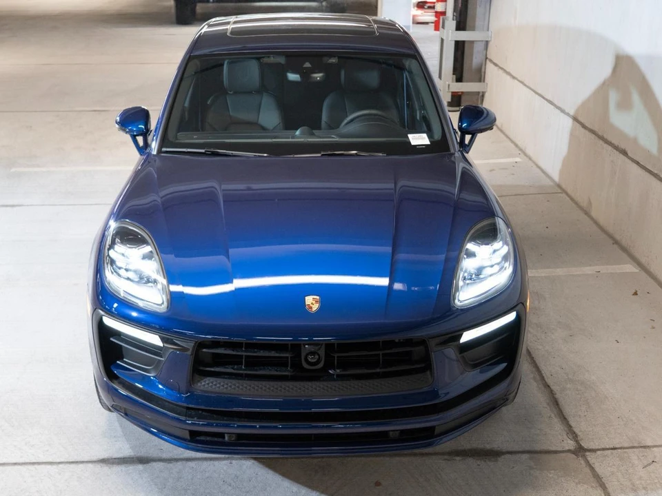 2026 Porsche Macan Electric - Image 6 of 28