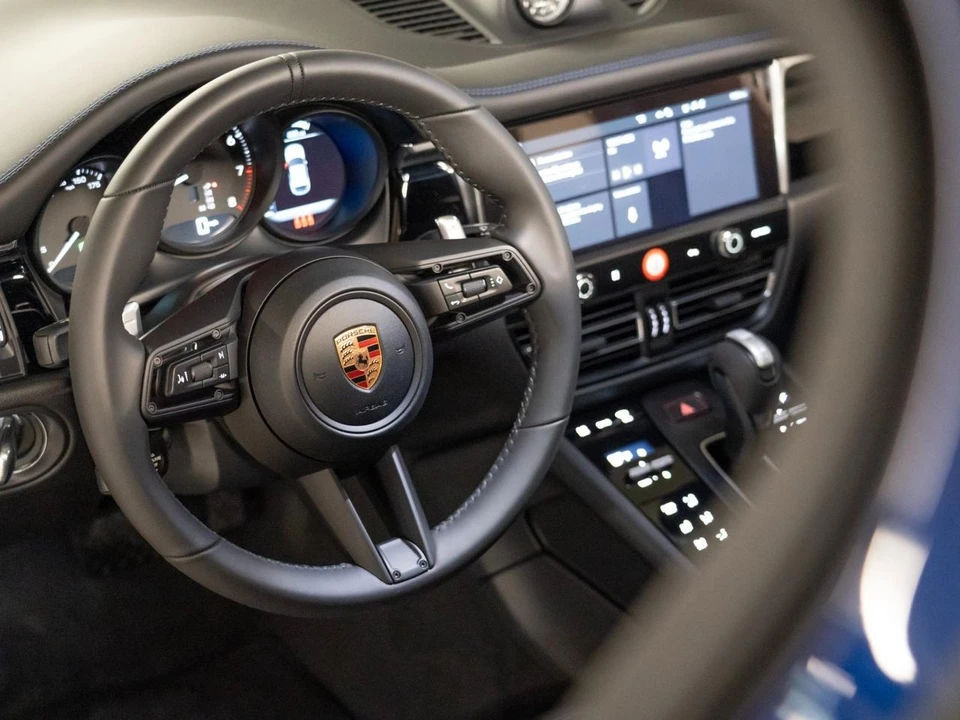 2026 Porsche Macan Electric - Image 15 of 28