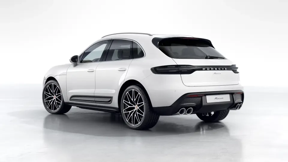 2026 Porsche Macan - Image 23 of 31
