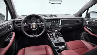 2026 Porsche Macan - Image 25 of 31