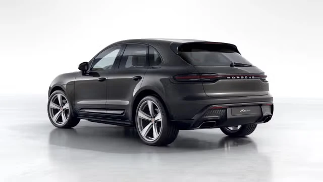 2026 Porsche Macan - Image 18 of 31