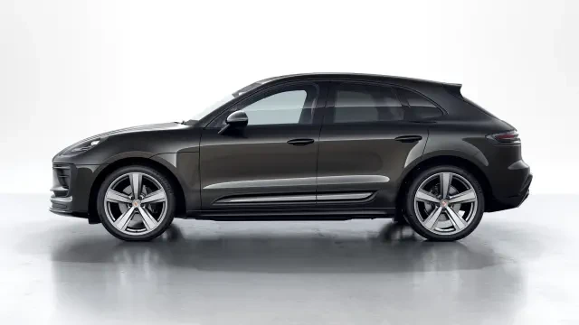 2026 Porsche Macan - Image 14 of 31