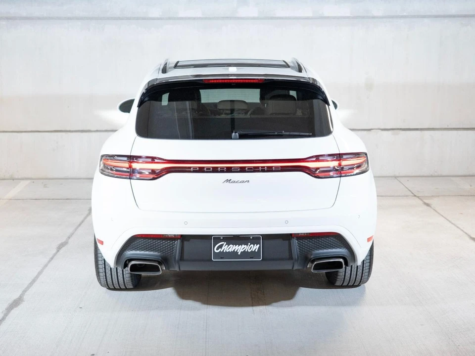 2026 Porsche Macan Electric - Image 10 of 28
