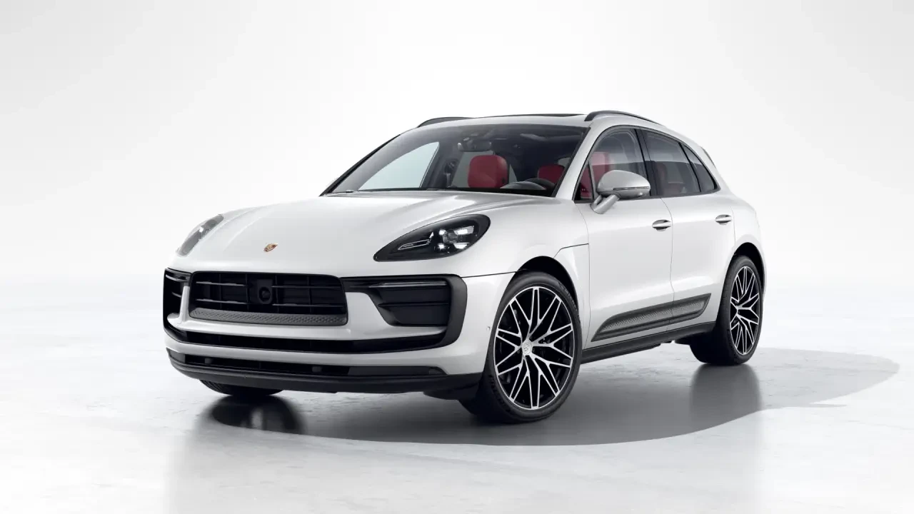 2026 Porsche Macan - Image 8 of 30