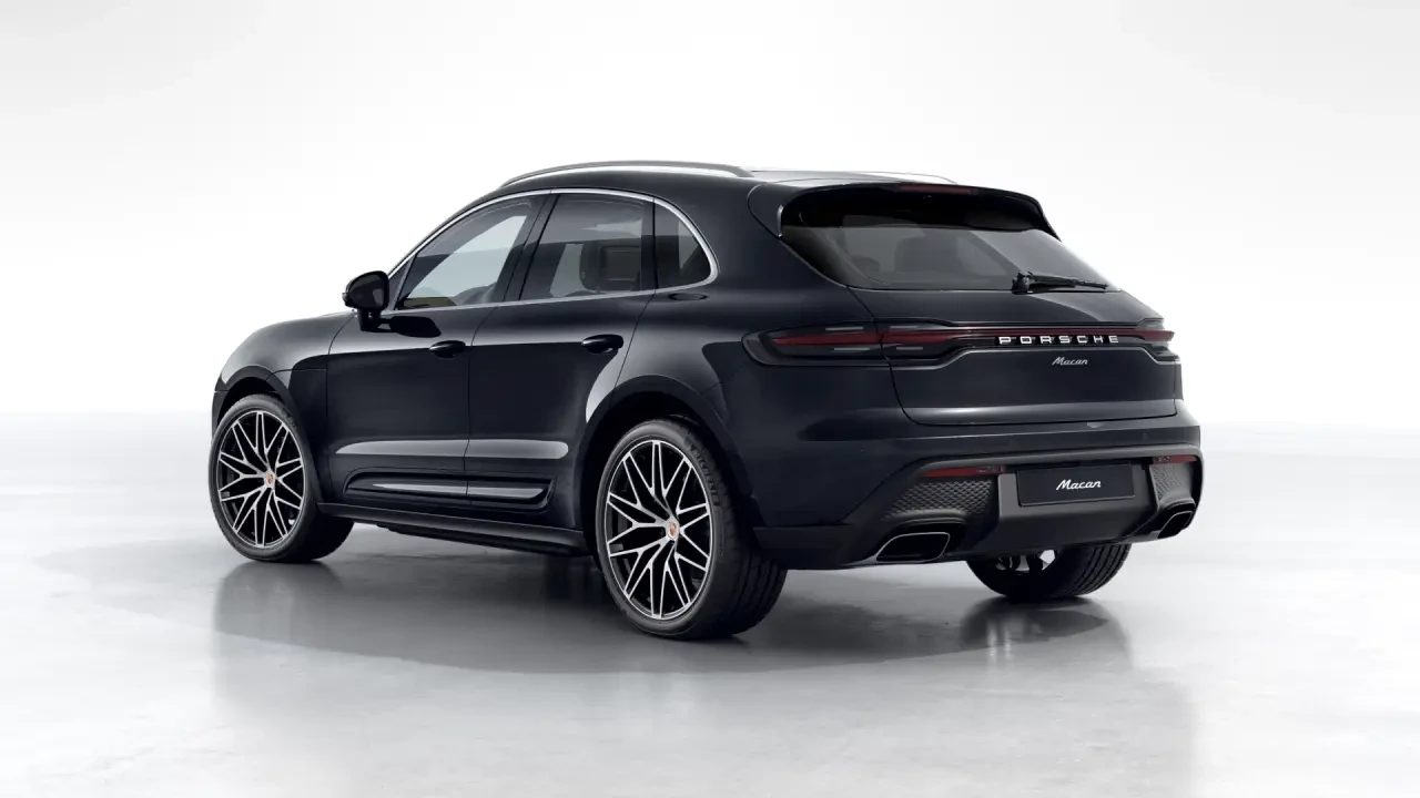 2026 Porsche Macan - Image 24 of 30