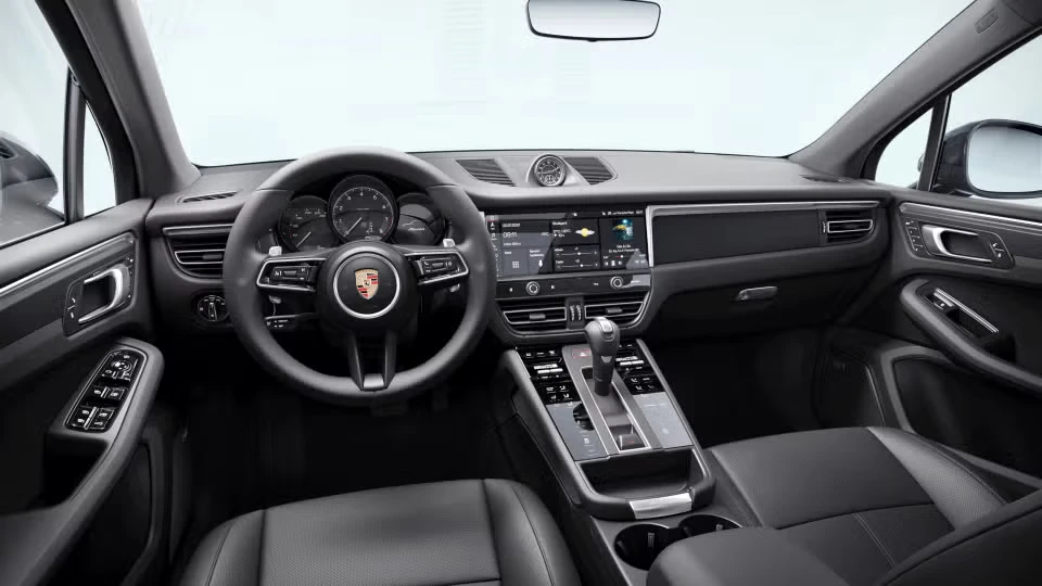 2026 Porsche Macan - Image 27 of 30